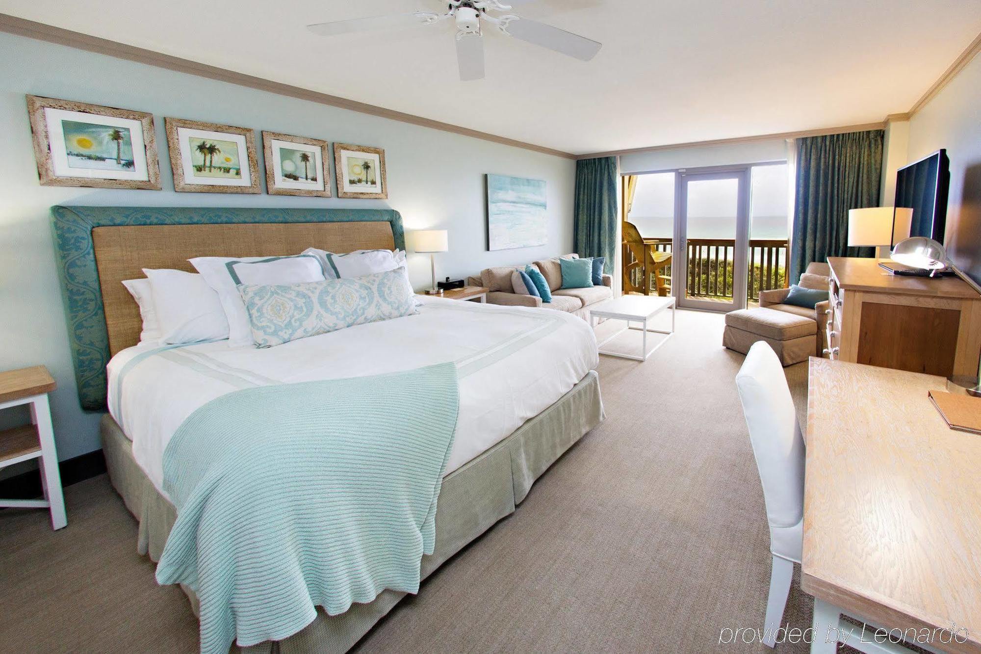 Resort Watercolor & 4*